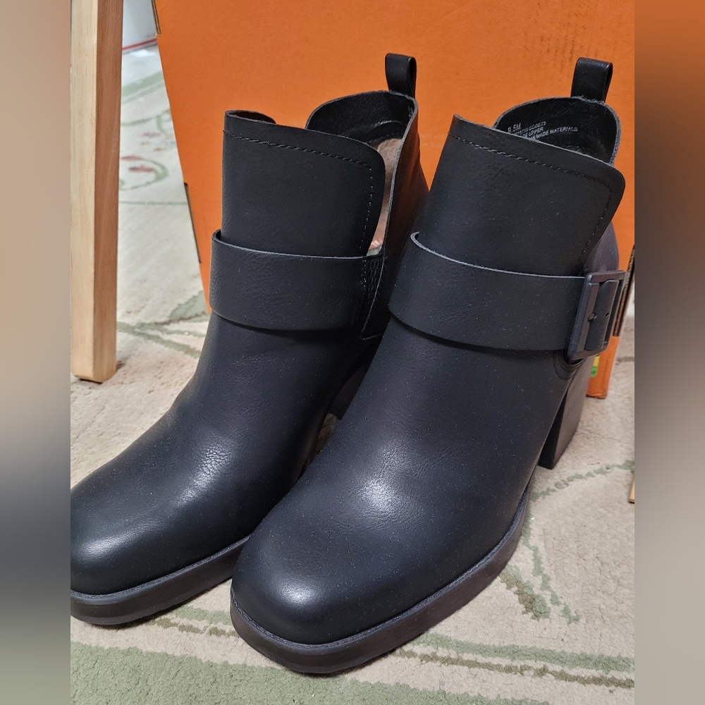 Korks Boots - Picture 2 of 5